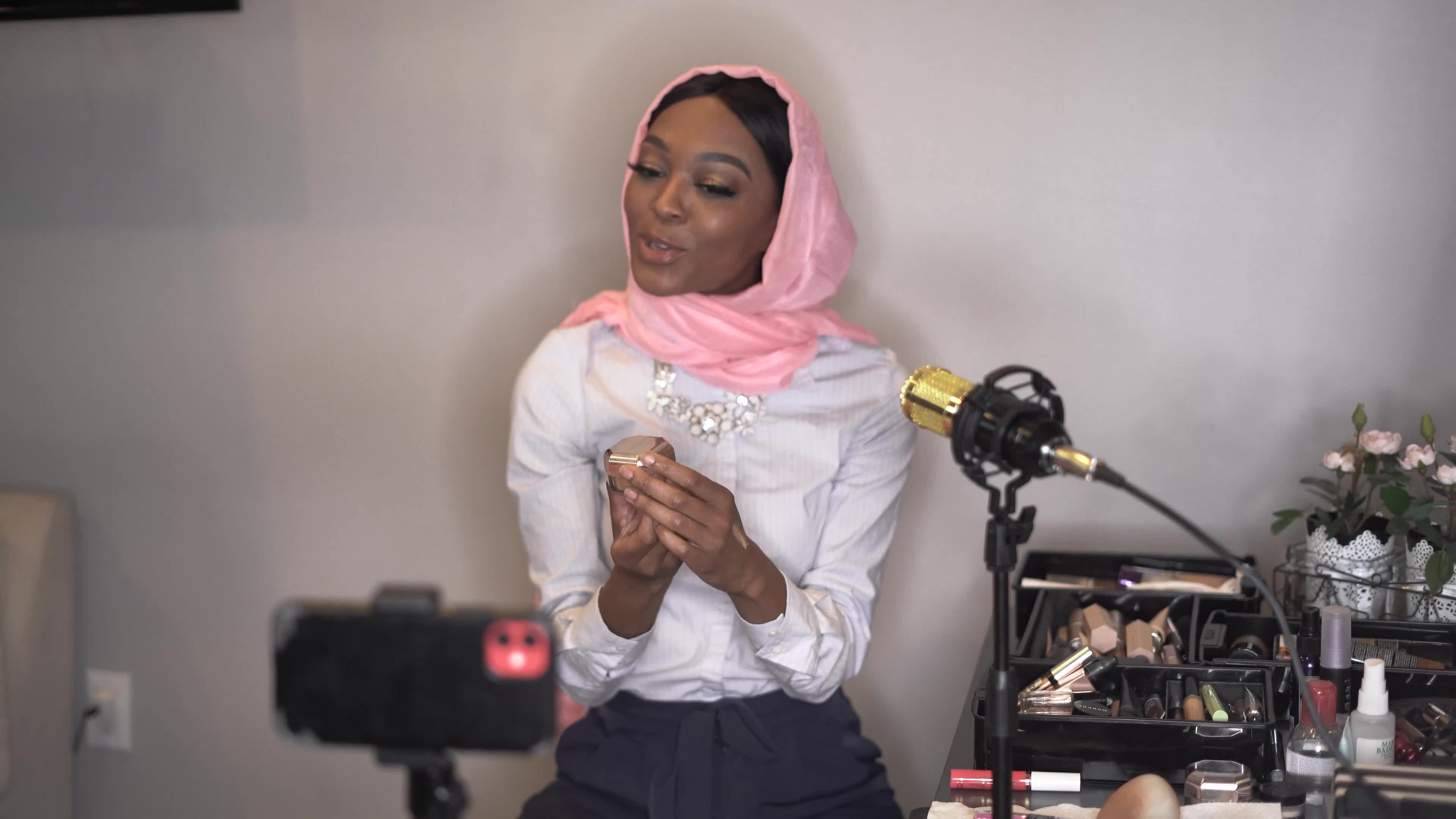 4911927-uhd_3840_2160_24fps