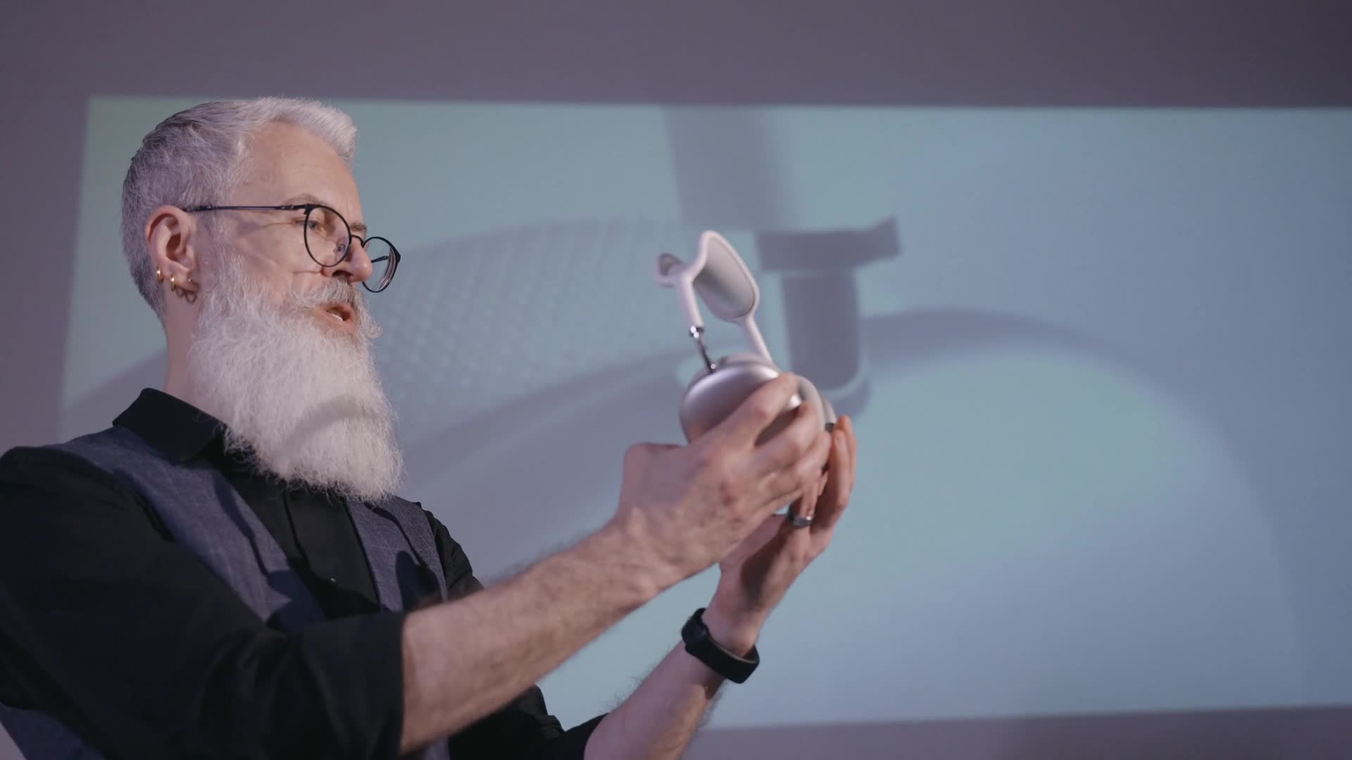 8005470-hd_1920_1080_25fps